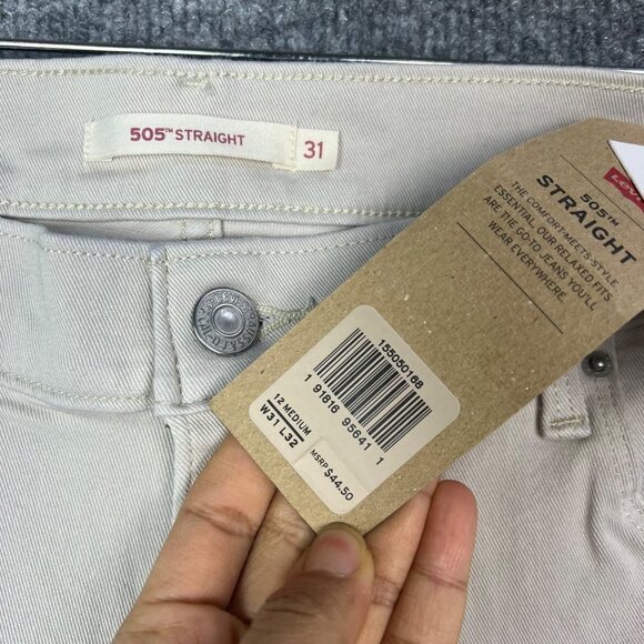 NEW Levi's Men's 505 Straight Leg Regular Fit Jeans cream Size 12M - Picture 7 of 7